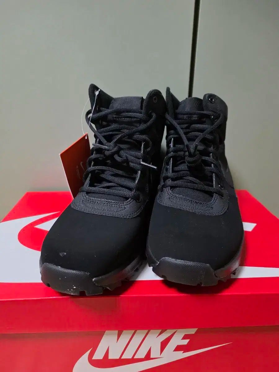 NIKE マノア ドーム ブーツ 280