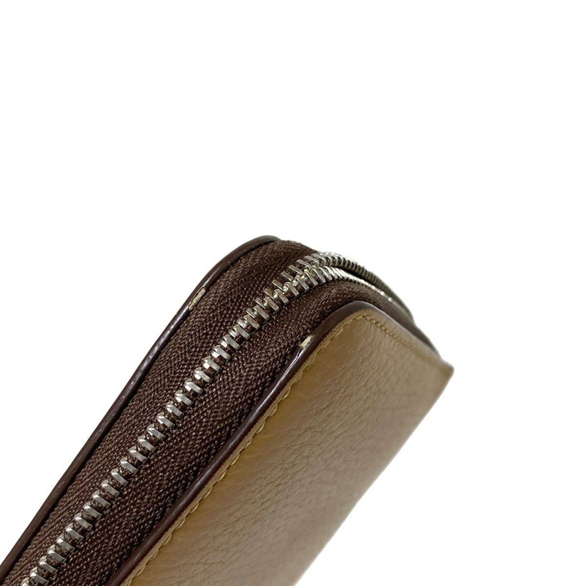 J&MDavidson(ジェイ&エムデヴィッドソン) 長財布 - ベージュ ラウンド