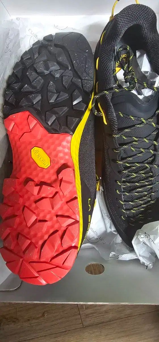 ラ スポルティバ TX Guide 新Tシャツ