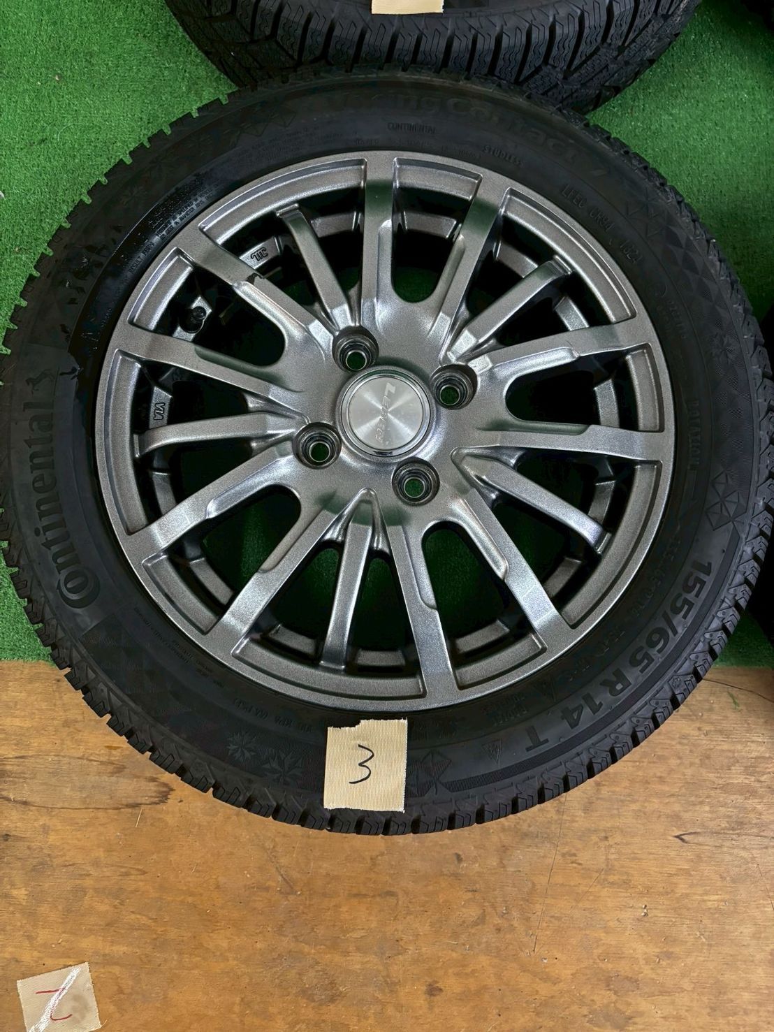 スタッドレスタイヤ