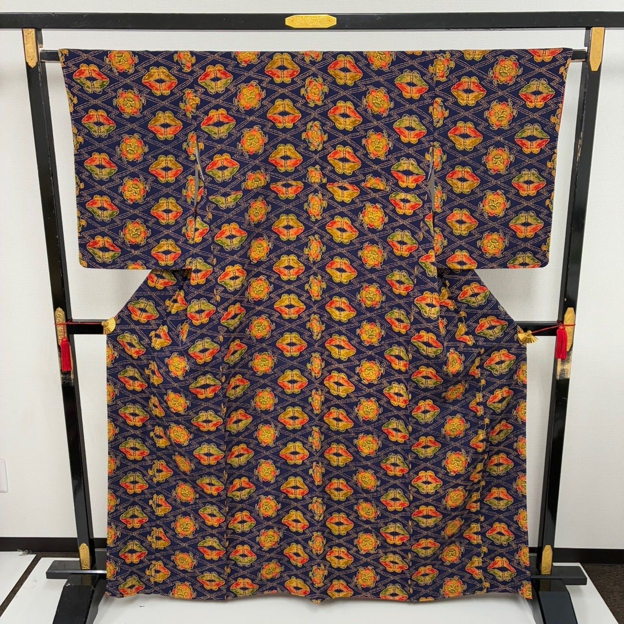 小紋 型染 蝶々 縮緬 素敵な染め 正絹 着物 MK-1047 - メルカリ