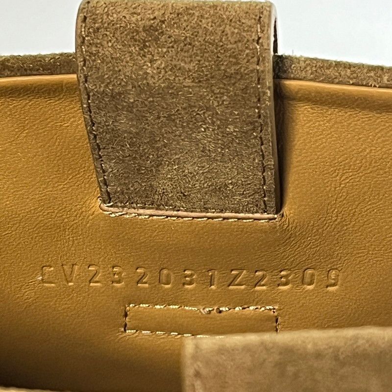 スウェード ブラウン