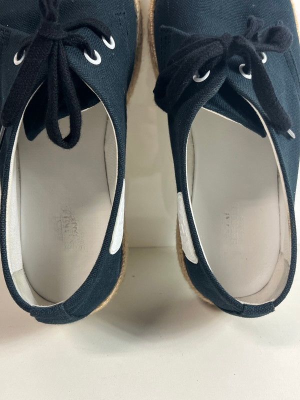 ロザ スニーカー