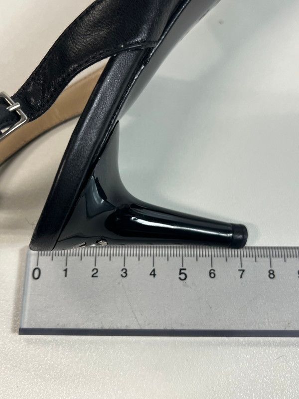 ヒールストラップ