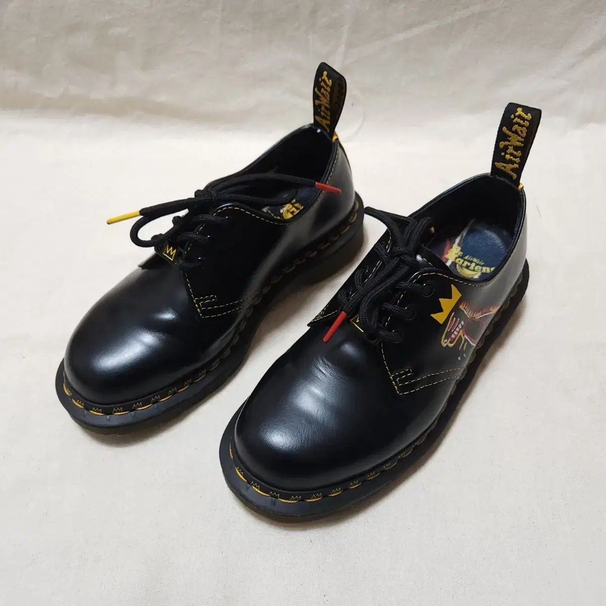 3 UK DR MARTENS 1461 220 225