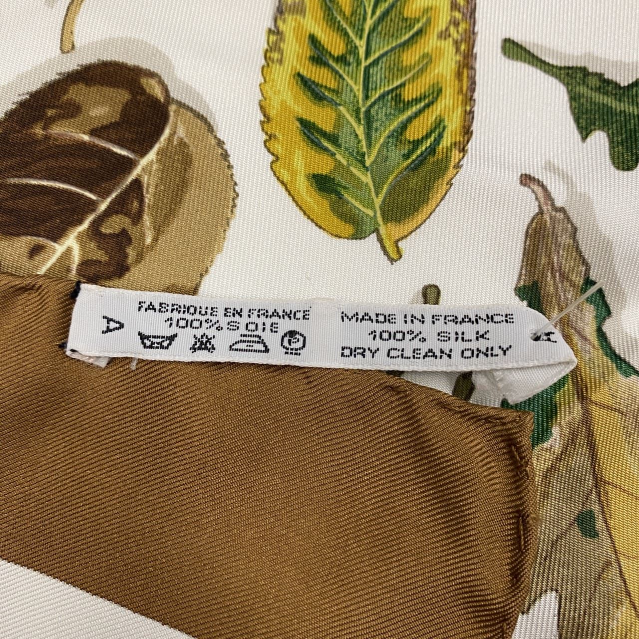 HERMES エルメス カレ90 スカーフ Tourbillon 渦巻き 落ち葉 シルク