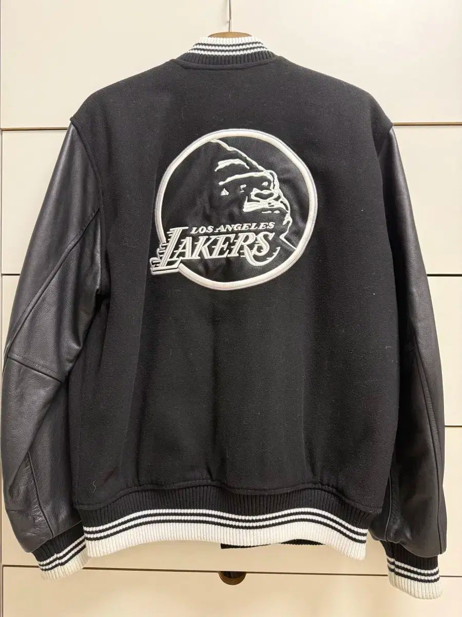 NEW ERA ニューエラ X エックスラージ X NBA エヌビーエー LA レイカーズ スタジャン ジャケット