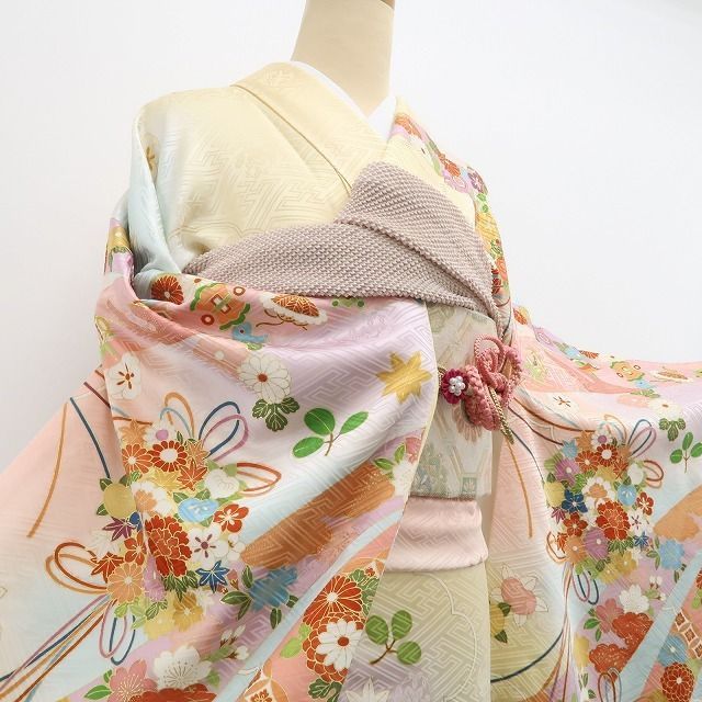 ❁tomihisa❁新品 金駒刺繍 着物 正絹 成人式 仕付け糸付”晴れの日を