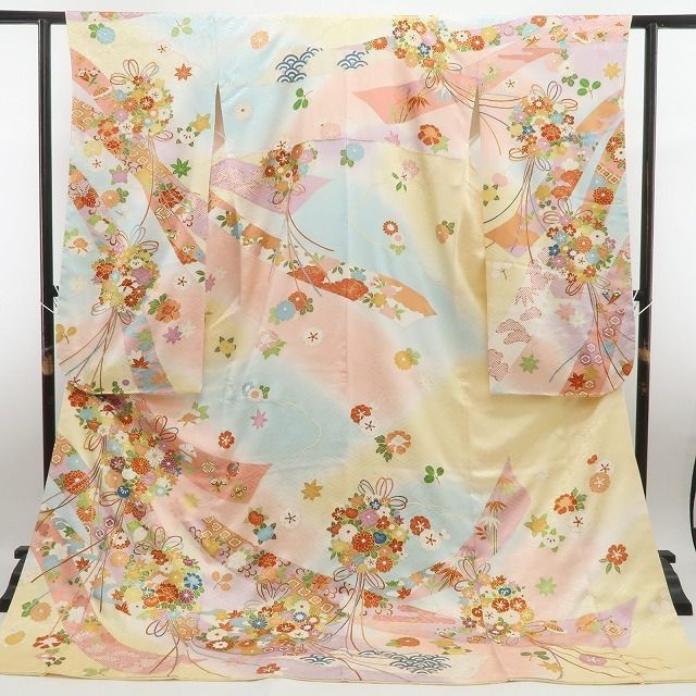 ❁tomihisa❁新品 金駒刺繍 着物 正絹 成人式 仕付け糸付”晴れの日を