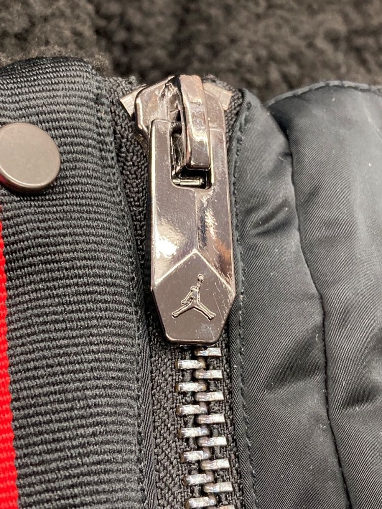 ジャケット ロゴ