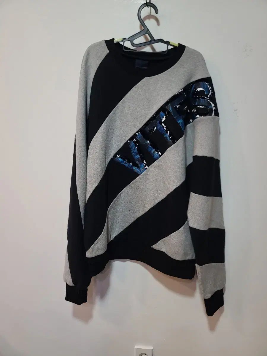 Juun.J ジュンジェイ ストライプ スウェット 050