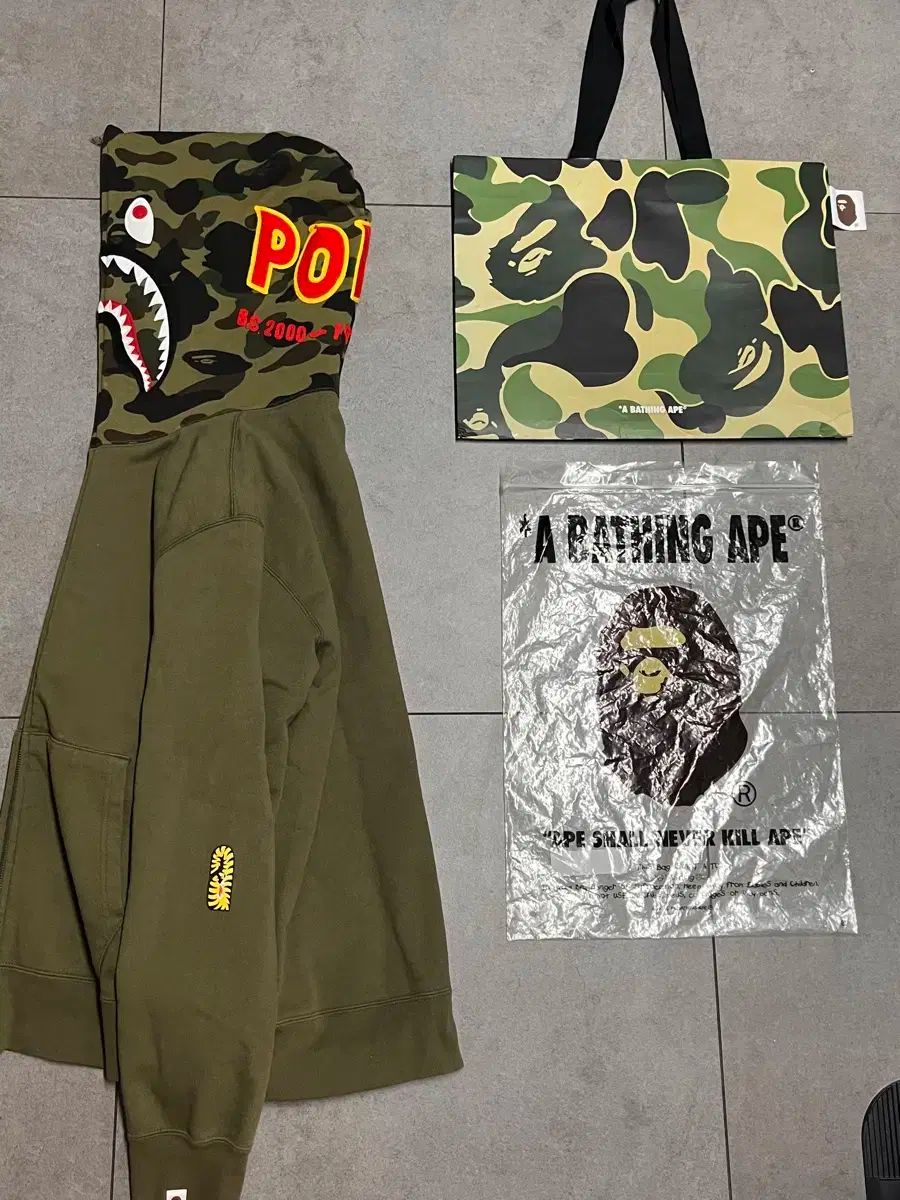 アベイシングエイプ オリーブ 迷彩柄 シャーク ジップアップ