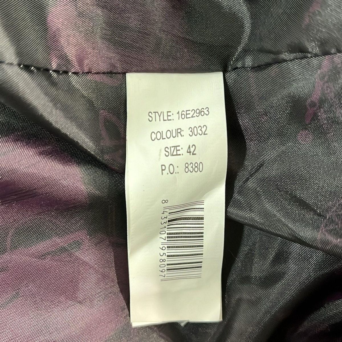 (未使用に近い) Desigual コート サイズ42 Desigual(デシグアル) コート サイズ42 L レディース美品 レッド×黒