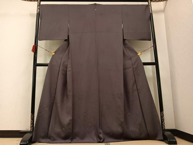 平和屋着物 上質な色無地 花地紋 黒橡色 正絹 ph