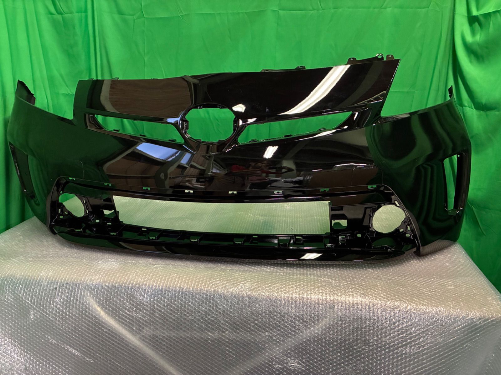 TOYOTA 30系プリウス/30プリウス前期 フロントバンパー/ブラック（黒