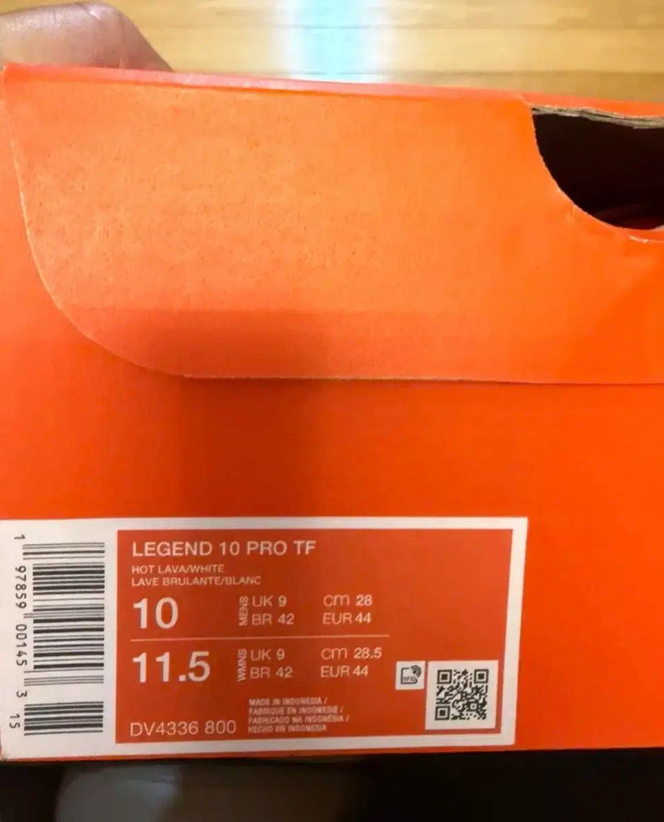 ナイキ レジェンド 10 Pro TF HOT Face the Sun ラバ 280 mm