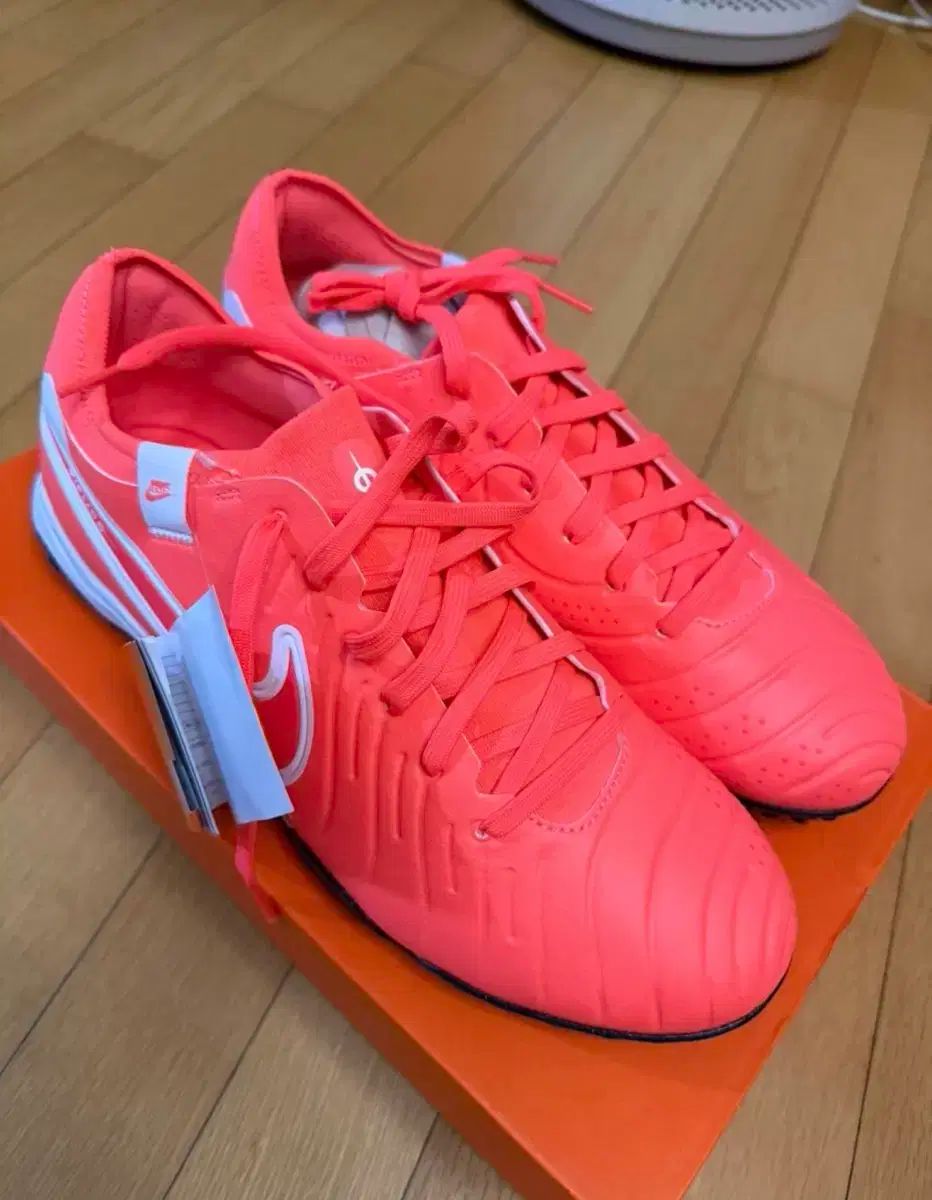 ナイキ レジェンド 10 Pro TF HOT Face the Sun ラバ 280mm