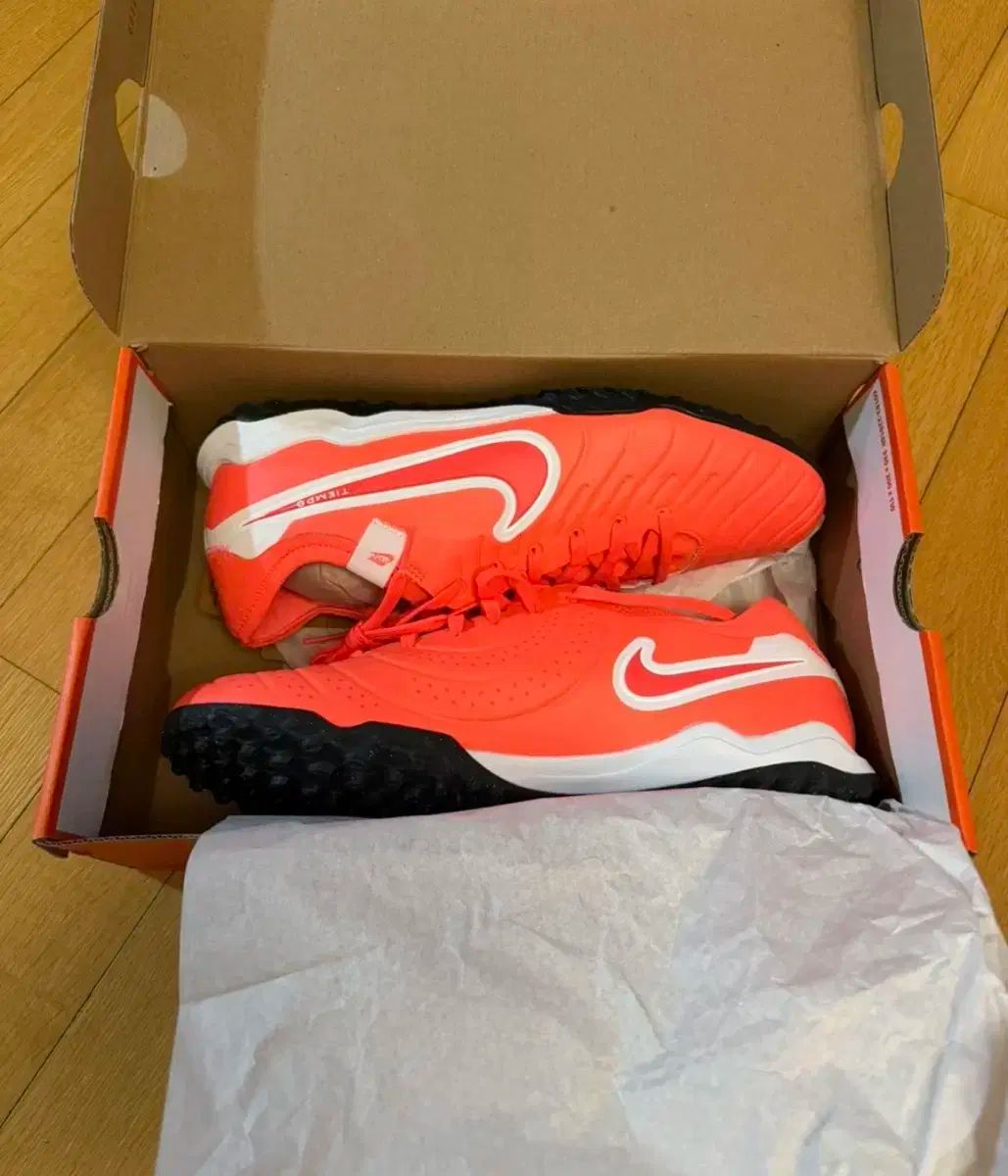  ナイキ レジェンド 10 Pro TF HOT Face the Sun ラバ 280 mm フットサルシューズ シューズ