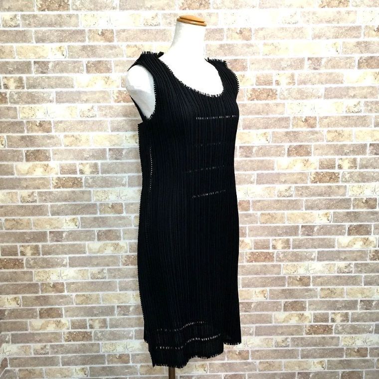 み ISSEY MIYAKE ワンピース M ブラック ポリエステル 597