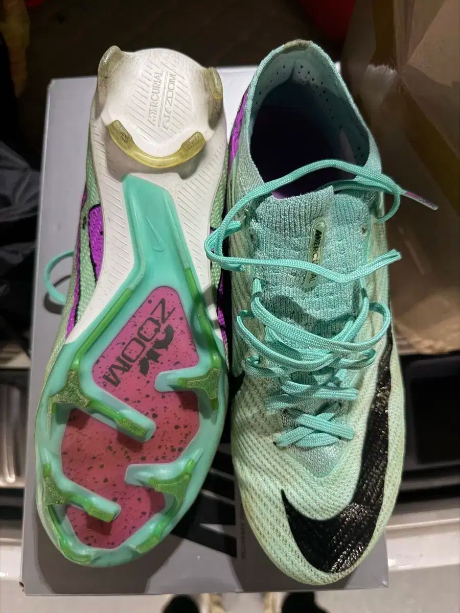 マーキュリアル ヴェイパー15 FG 255