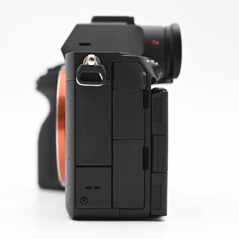 フルサイズ ミラーレス一眼カメラ