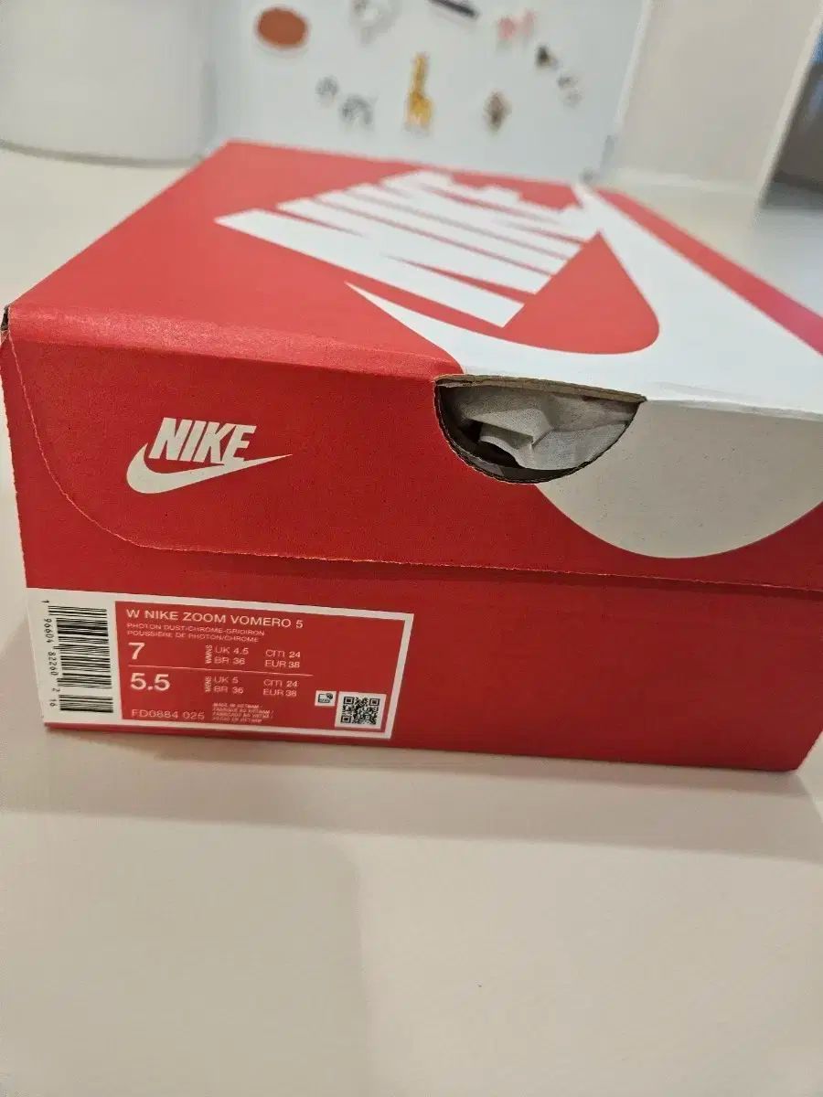 ナイキ ズーム ボメロ5 240 フォトンダスト シルバー