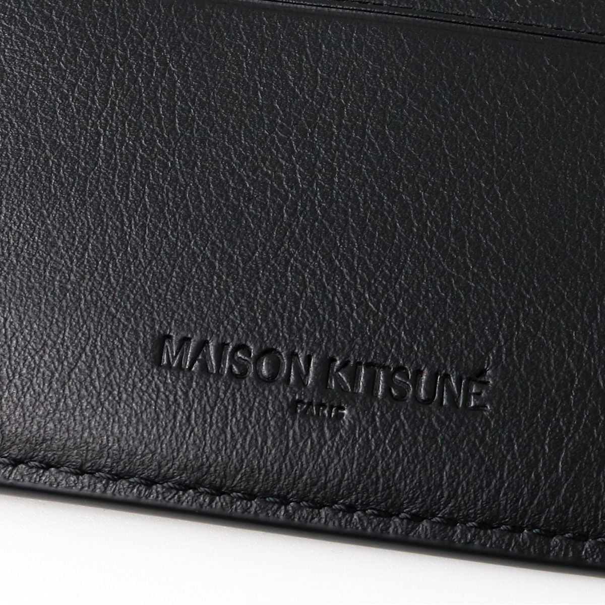 【MoNeページ】 □MAISON KITSUNE メゾン キツネ OM05342LC0045 小銭入れ カードケース