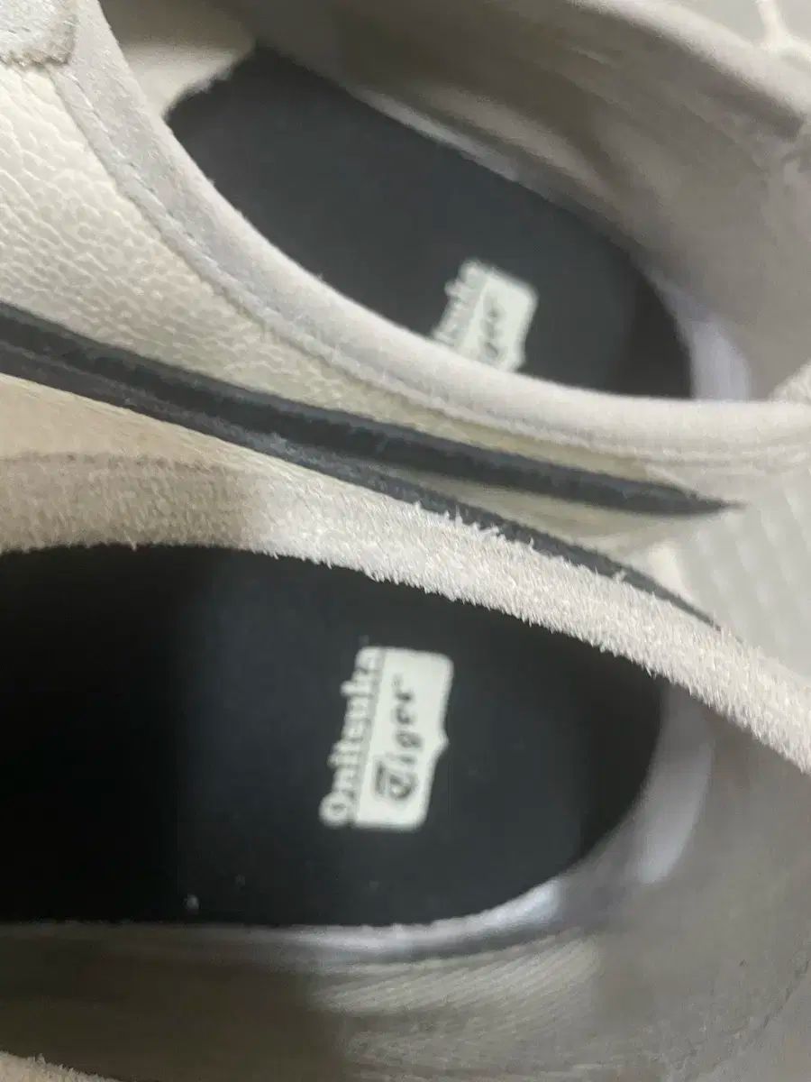 白黒 スニーカー