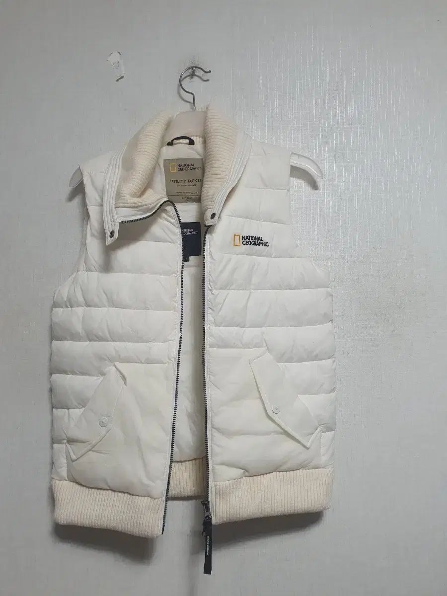 レディース ナショナルジオグラフィック ダウンベスト