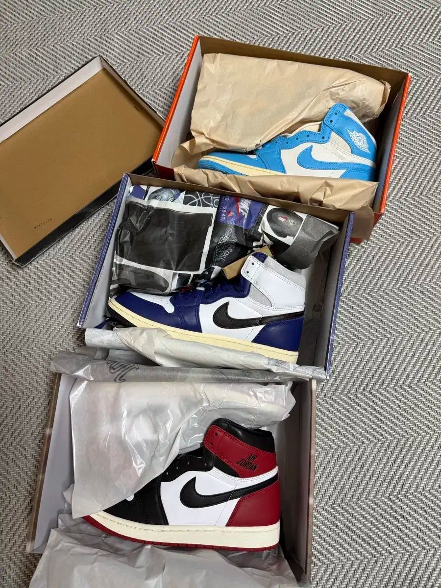 ナイキ エア ジョーダン レトロ ハイ バスケシューズ 9 270サイズ 3足