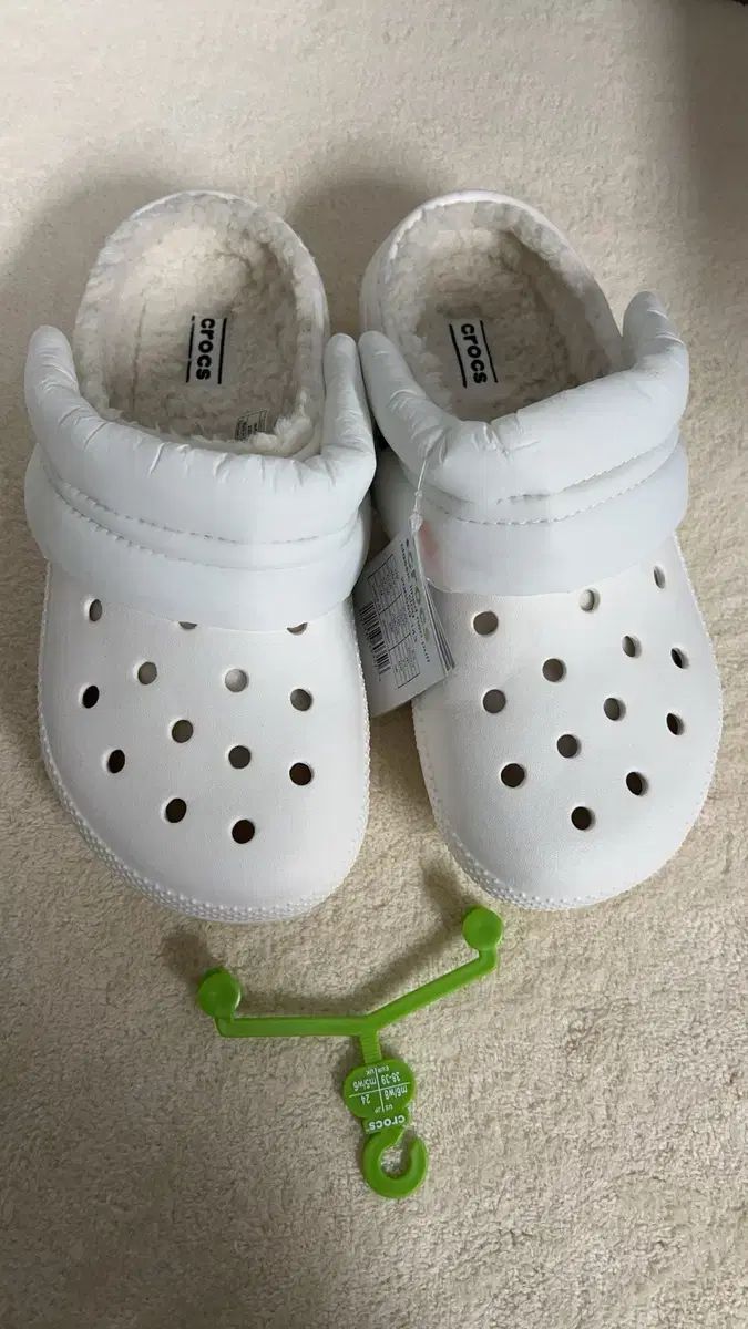 M 5 W 7 Crocs Classic Neo Puff klogg 240 サイズ