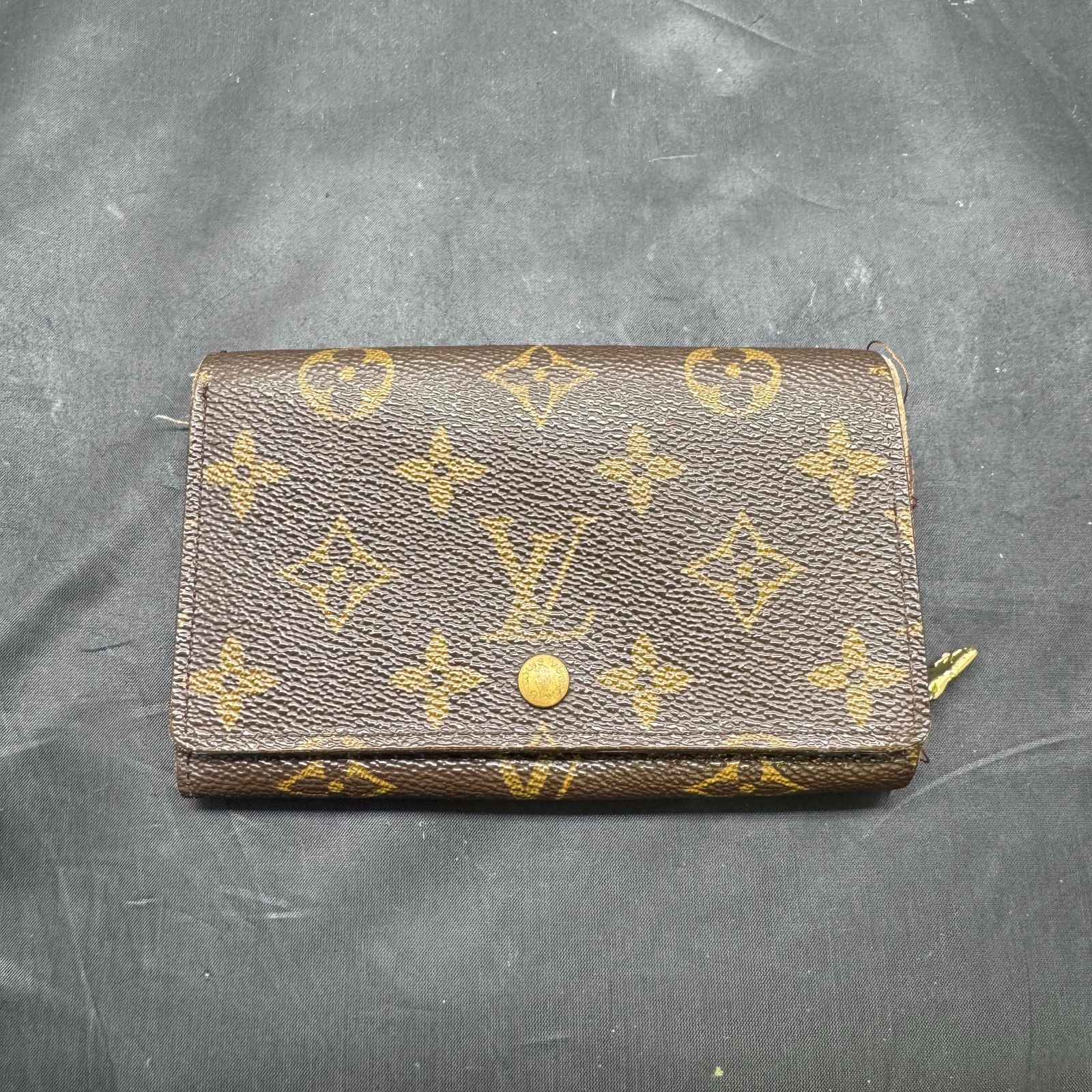 ルイヴィトン 財布 モノグラム ポルトモネビエトレゾール B25091543