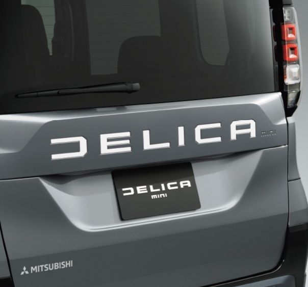 ホワイトエンブレムセット 新型デリカミニ 三菱 純正 アクセサリー