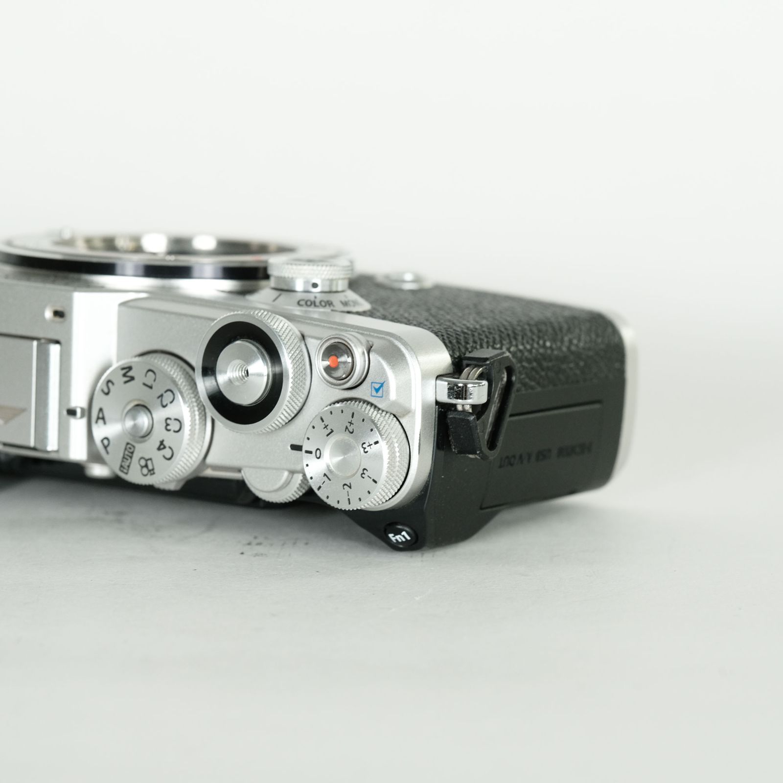 ボディ シルバー