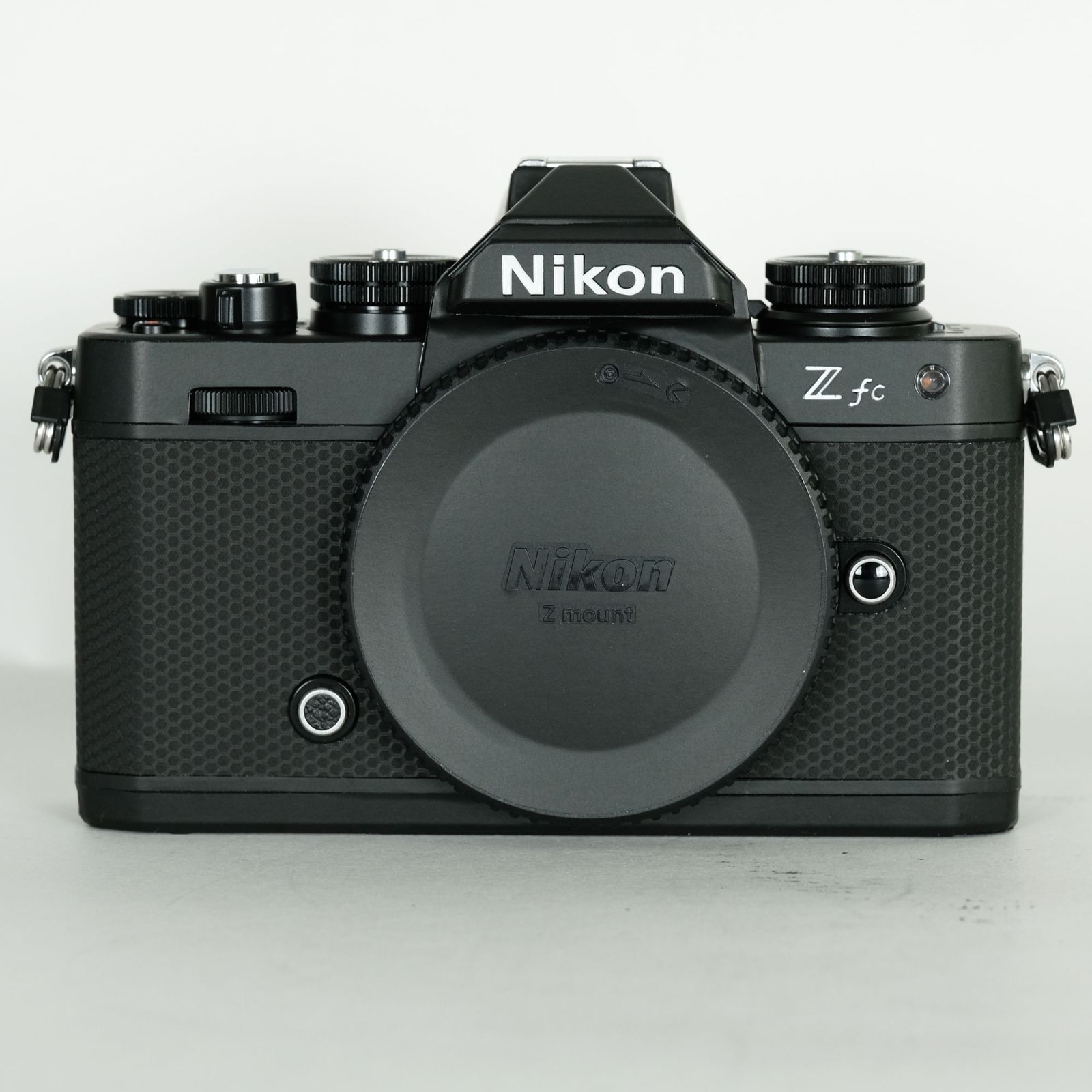 シャッター数1 370回|ハンドグリップ付 Nikon Z fc ボディ ブラック ミラーレス一眼カメラ