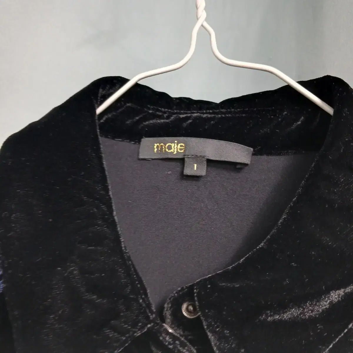 マージュ ブラック ツアーベルベット フラワー 刺繍 麻 ベル シャツ 数 55-66