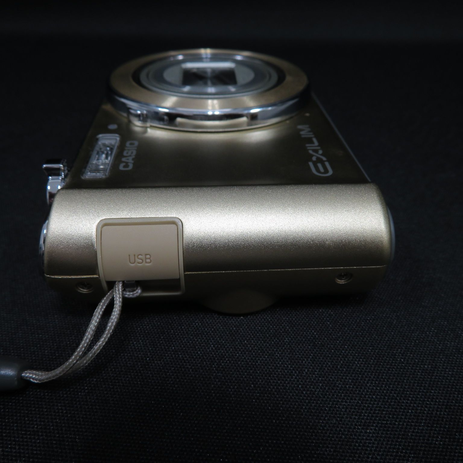 カシオ 光学１２倍ズーム