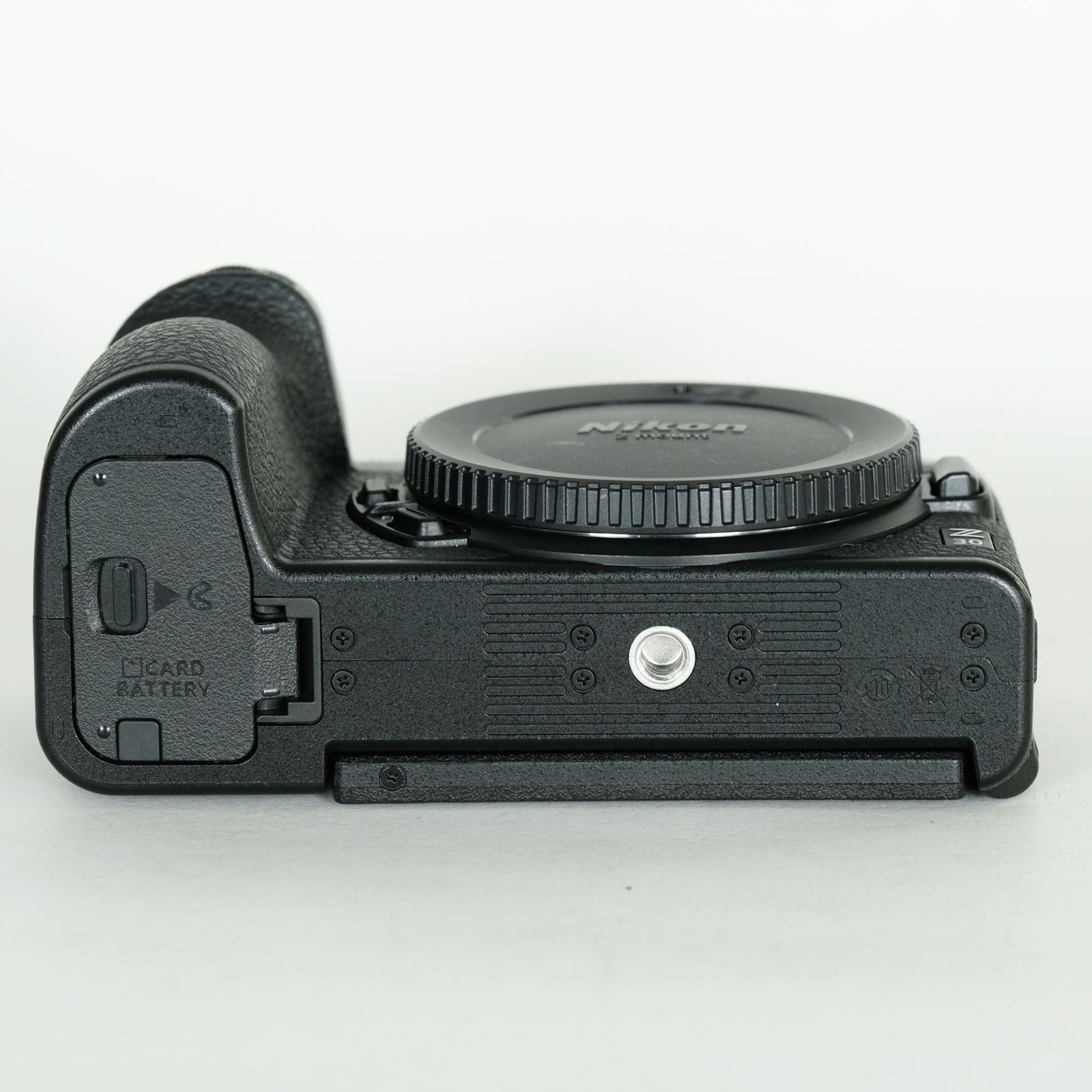 Nikon z30 本体(シャッター回数2788回) Nikon Z30 vs Nikon Z8: Specifications Comparison