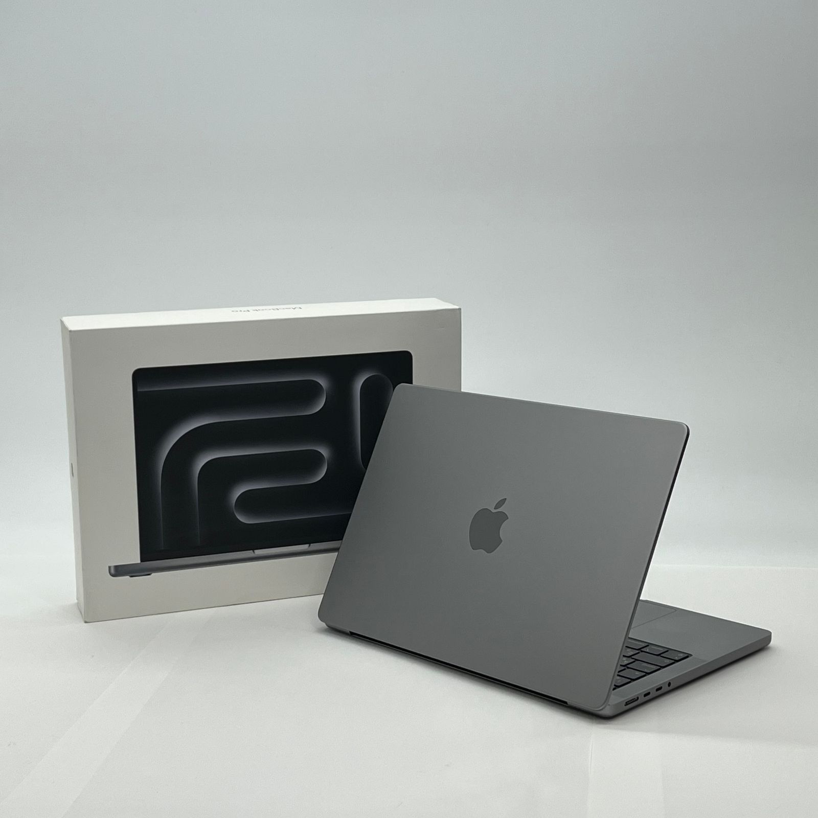 Apple MacBook Pro 14インチ M3 2025 MTL73J A 8GB 512GB バッテリー最大容量95 C5352-80