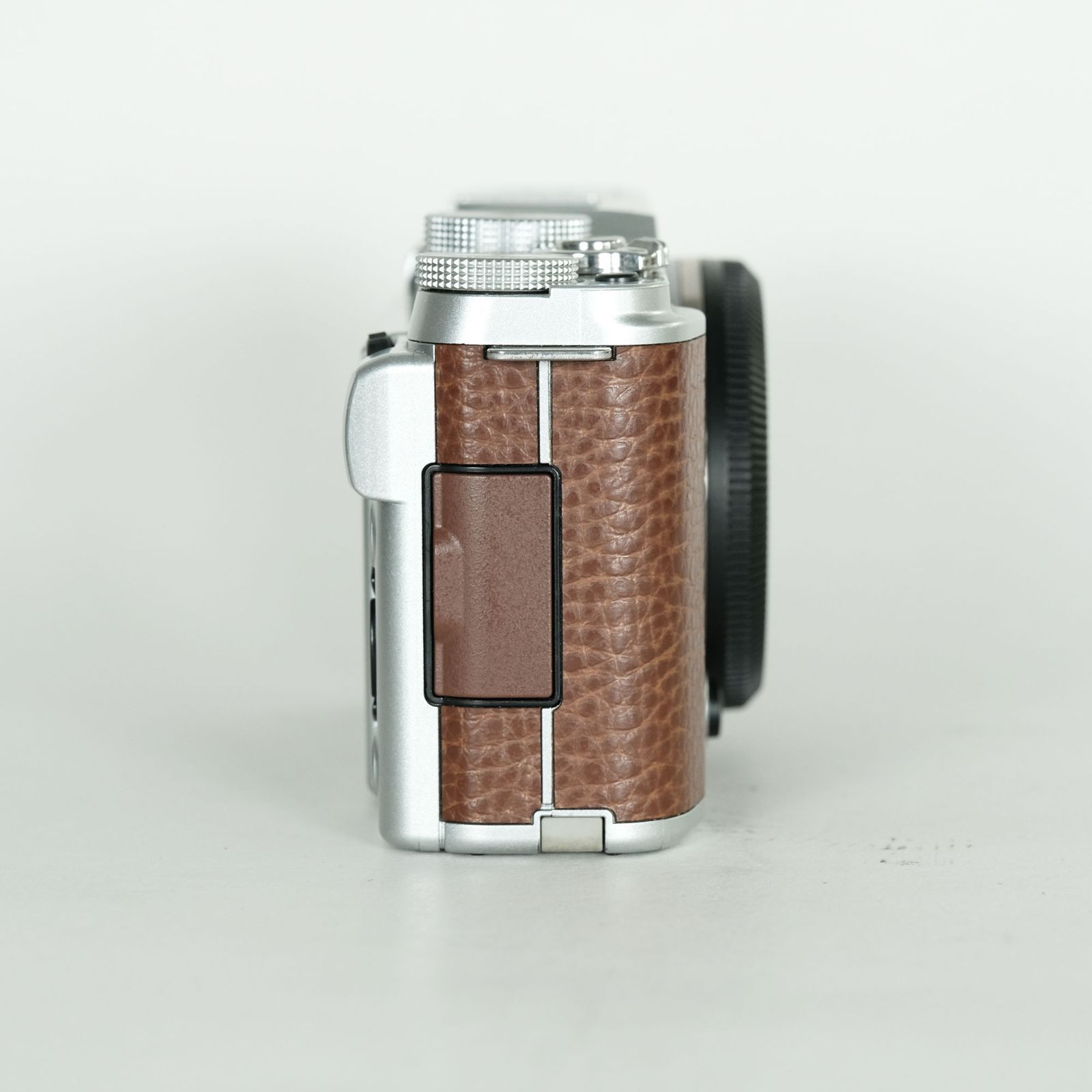 良品 | 注意事項あり] FUJIFILM X-A1 ボディ ブラウン | ミラーレス