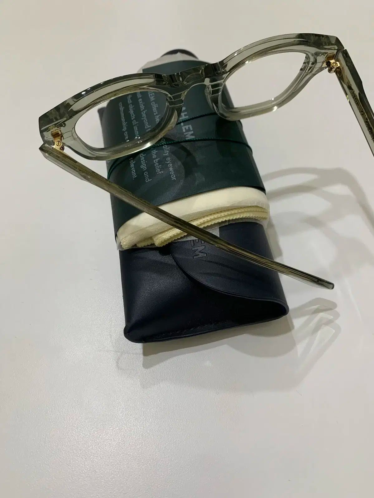  R レム AHLEM Le Marais c Thymelight サングラス 小物