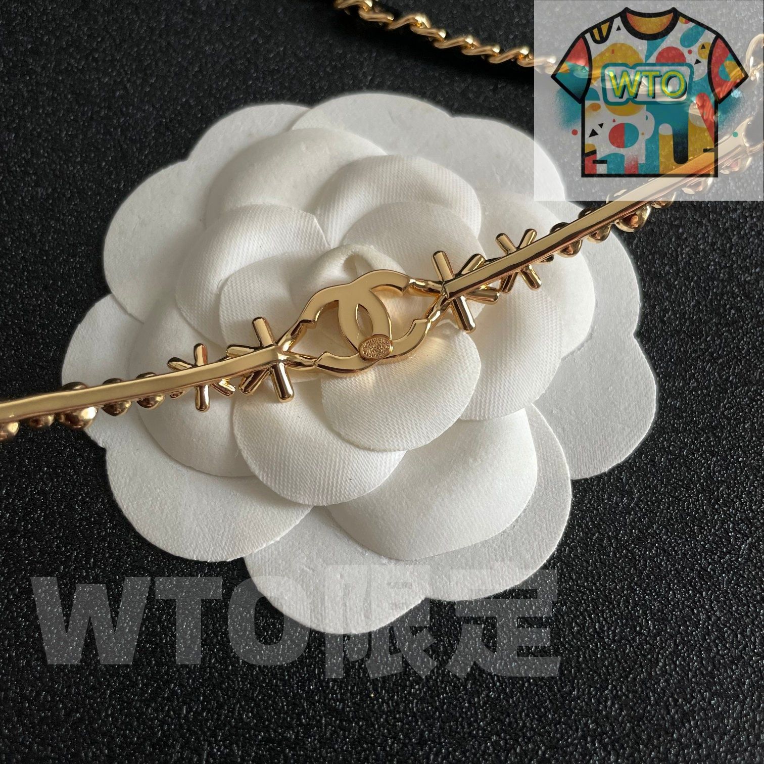 アルファベットネックレス