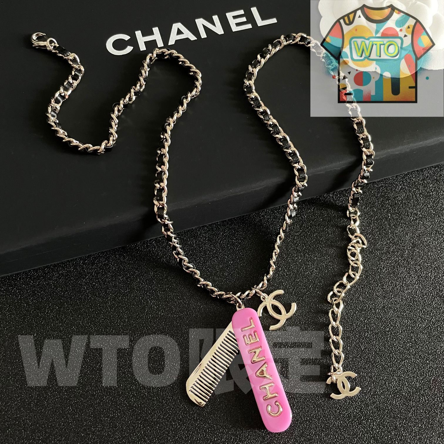 CHANEL シャネル