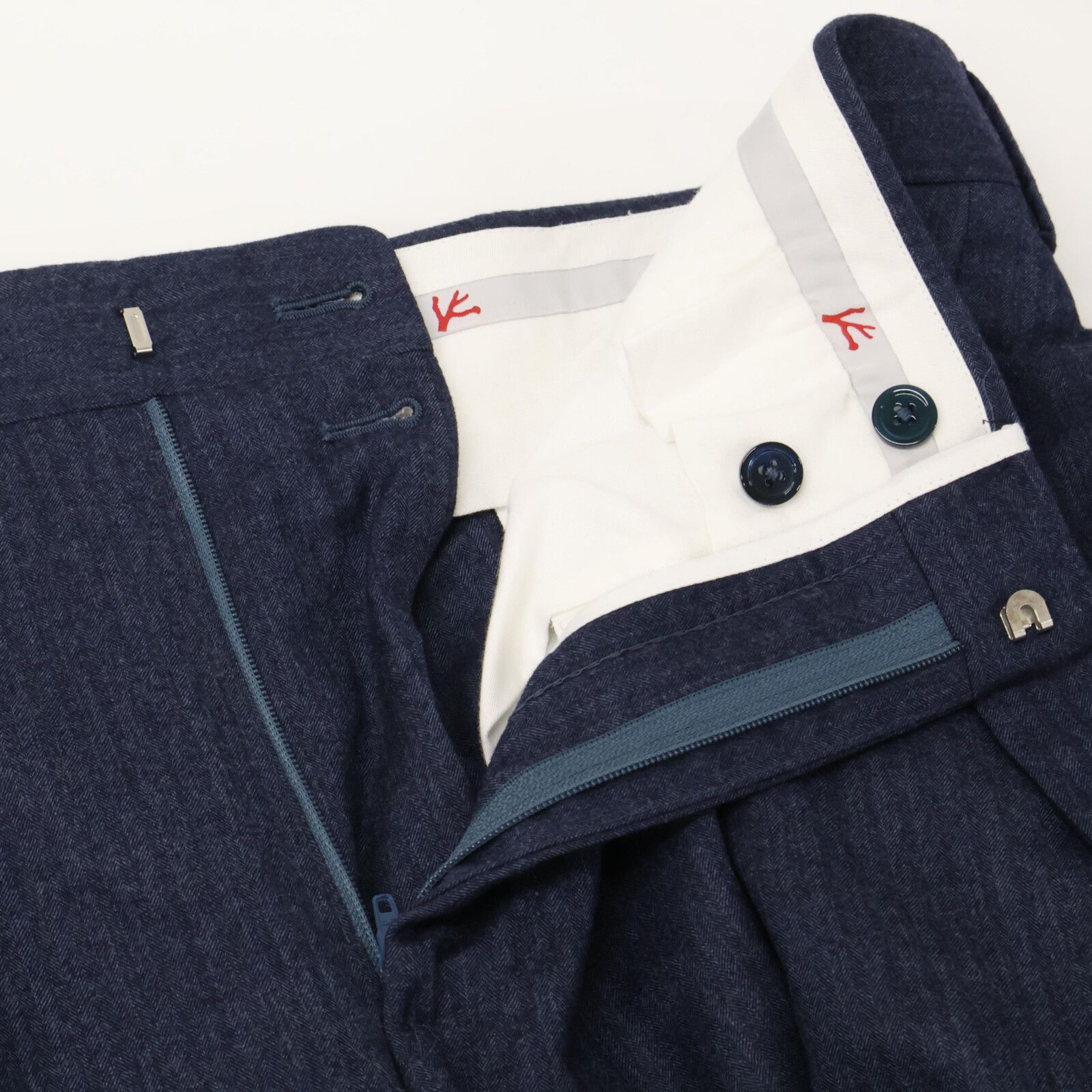 シングルスーツ