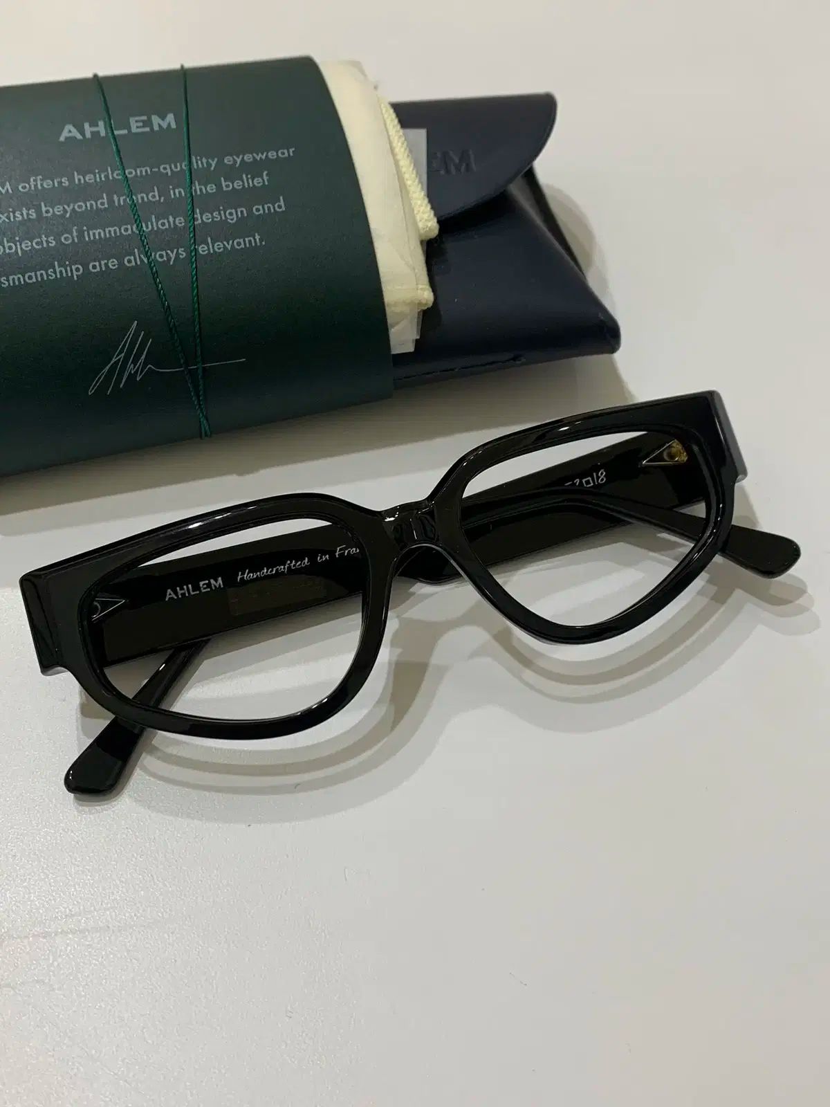 AHLEM Passage Lepic Black