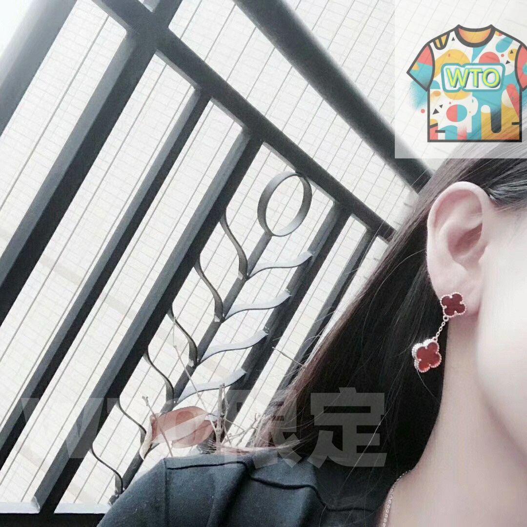 Van Cleef - Arpels ダブル アルハンブラ レッドアゲート イヤリング ヴァン クリーフ アーペル レディースジュエリー｜ ｜