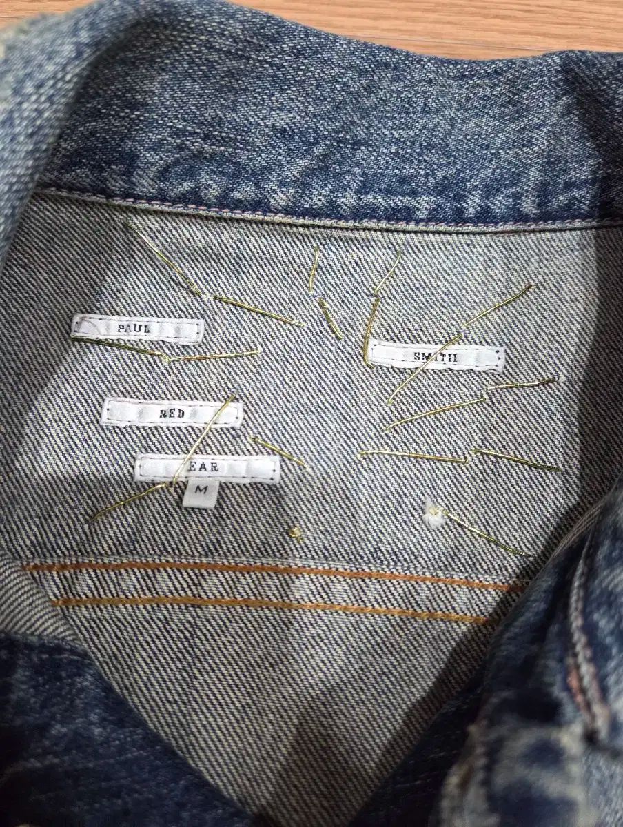 レッドイヤー 刺繍