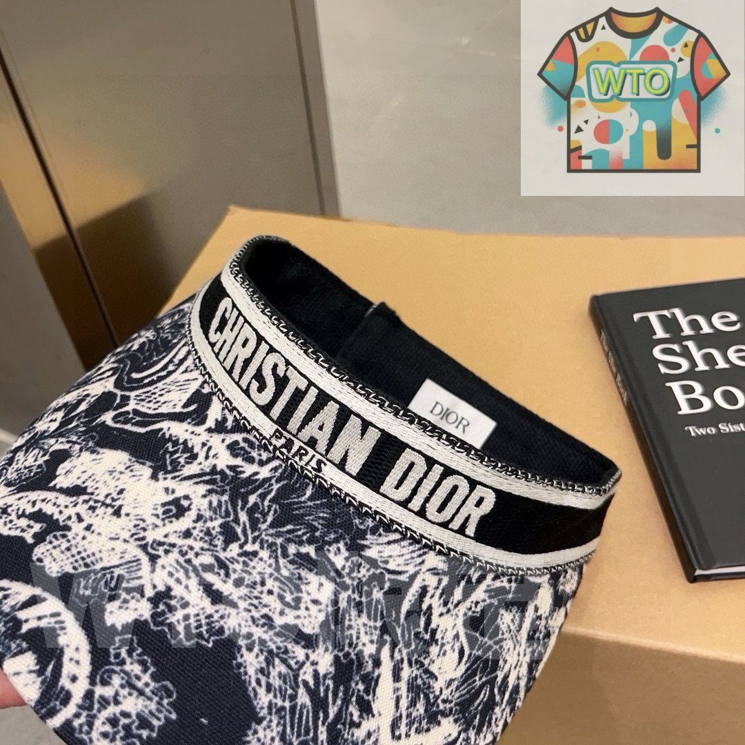 ディオール のノンクローズドストローハット