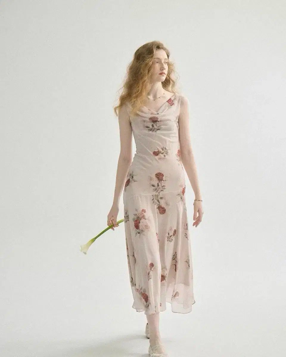 Mサイズ Since Then ミュートベージュ フラワー ロング丈ワンピース リゾートベージュワンピース