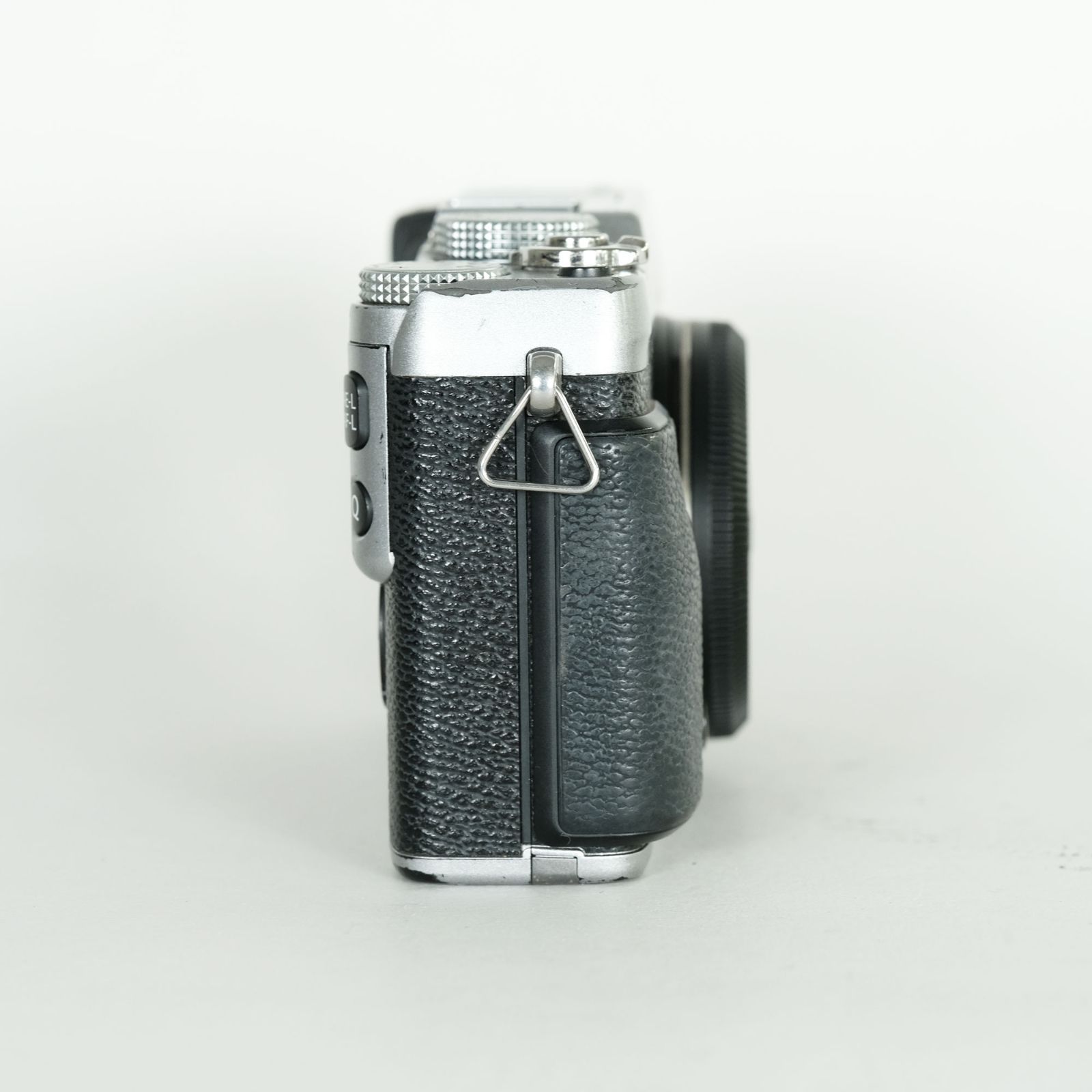 ジャンク品] FUJIFILM X-E1 シルバー | ミラーレス一眼カメラ - メルカリ